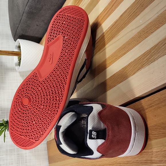 Nike Allyoop SB, White University Red, Running shoes - Picture 5 of 6